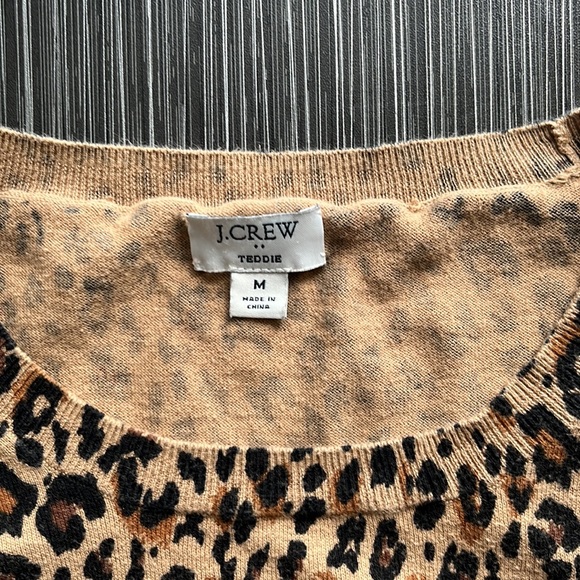 J Crew Teddie Cheetah Print Sweater ✧ Size M - Picture 2 of 5